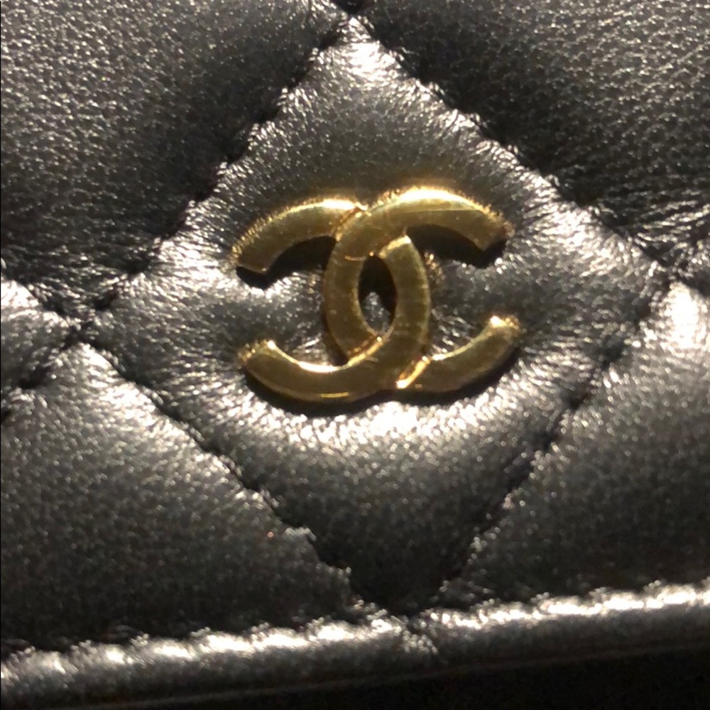 CHANEL WOC - Picture 10 of 16